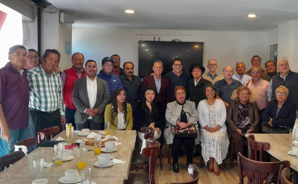 Encuentro con los integrantes de la Asociación de Comunicadores de Veracruz (ACOVER)