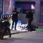 Asesinan a joven frente a barbería en Las Choapas; su hermano, herido tras ataque armado