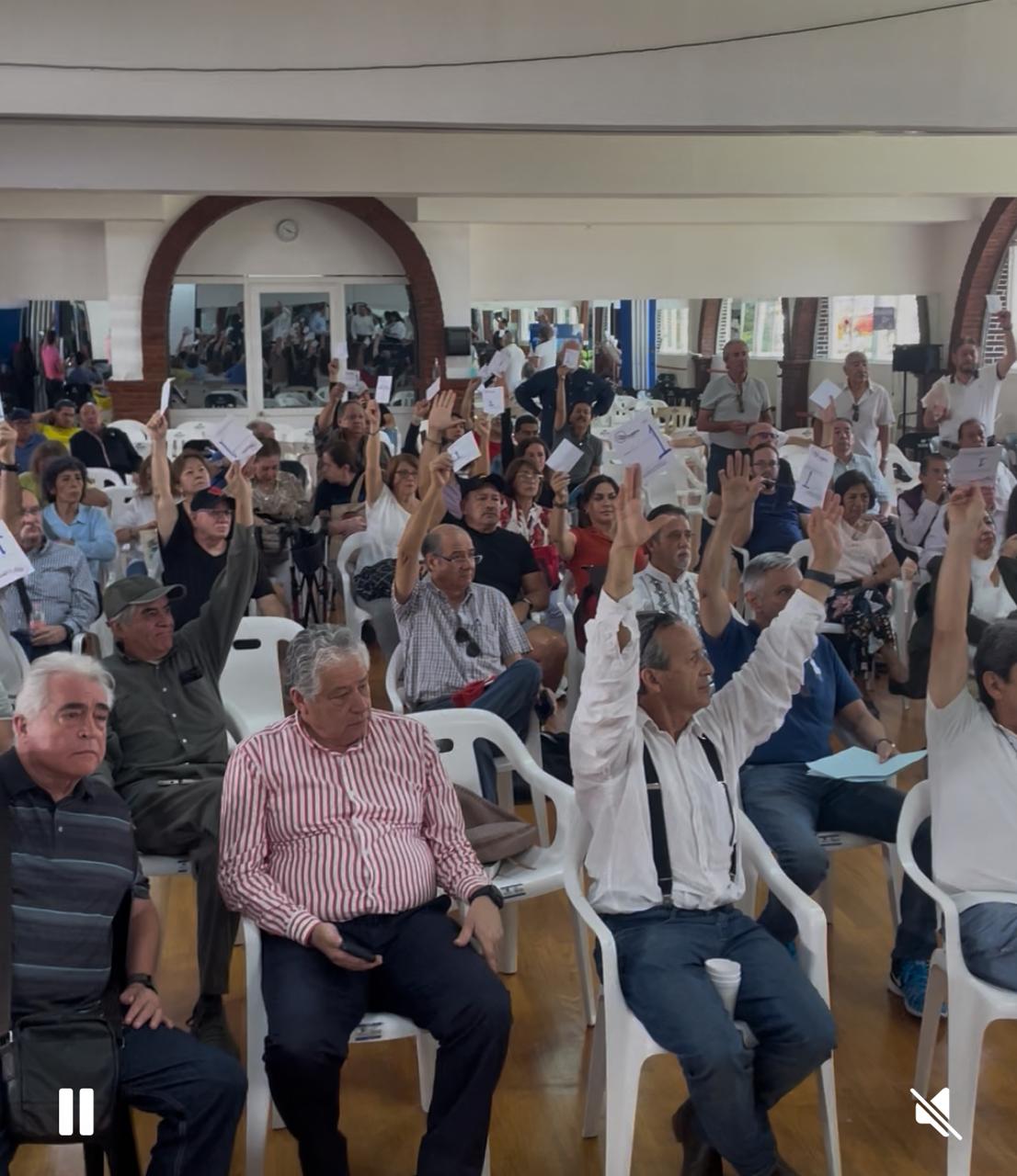 Demandan socios salida del Consejo de Administración Club Britania de Xalapa