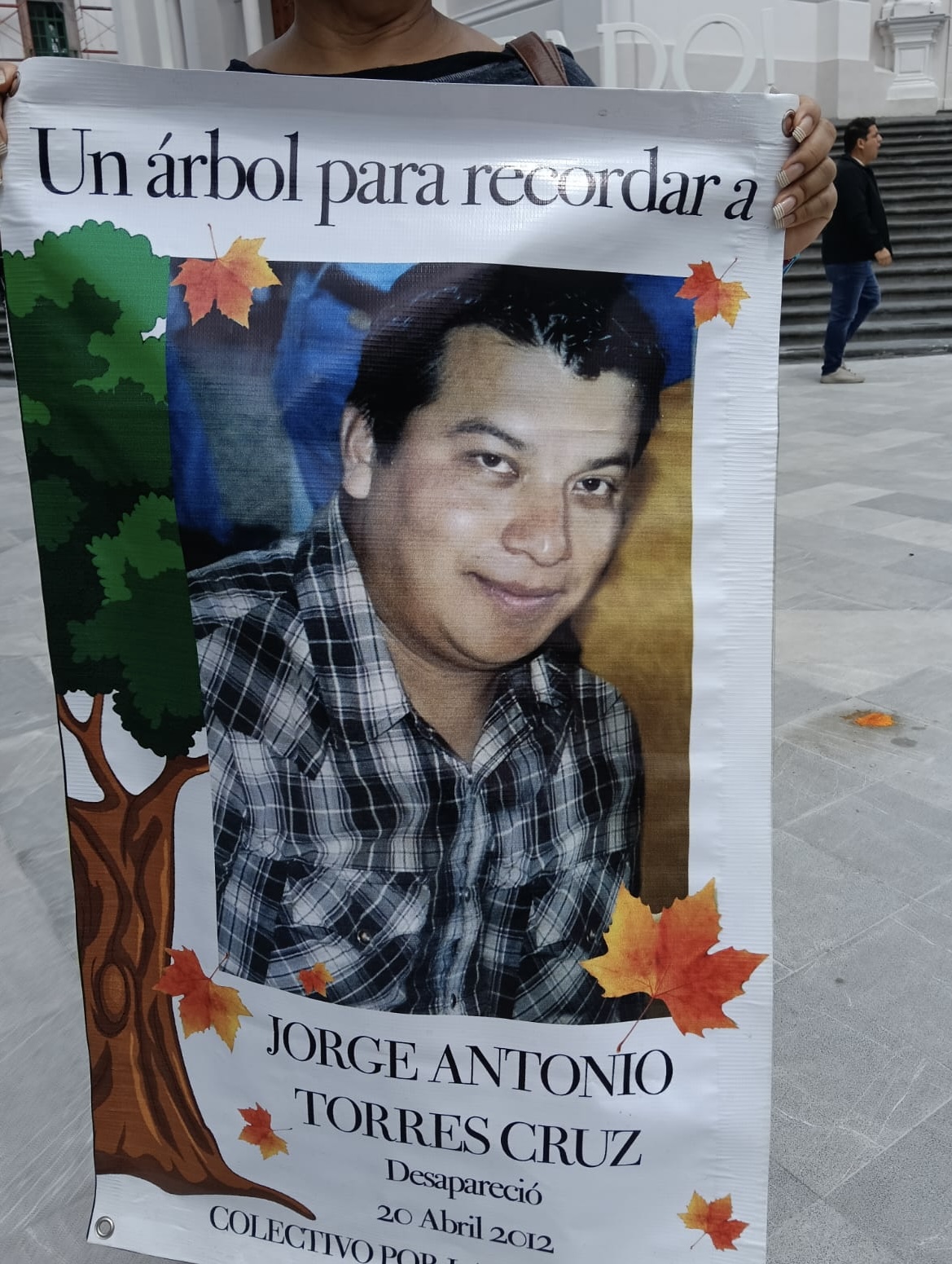 Sigue buscando a su hijo desaparecido hace 14 años; pide madre que FGE informe avance de la investigación