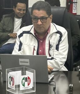 Línea Política | Ahued, como las aves que cruzan el pantano