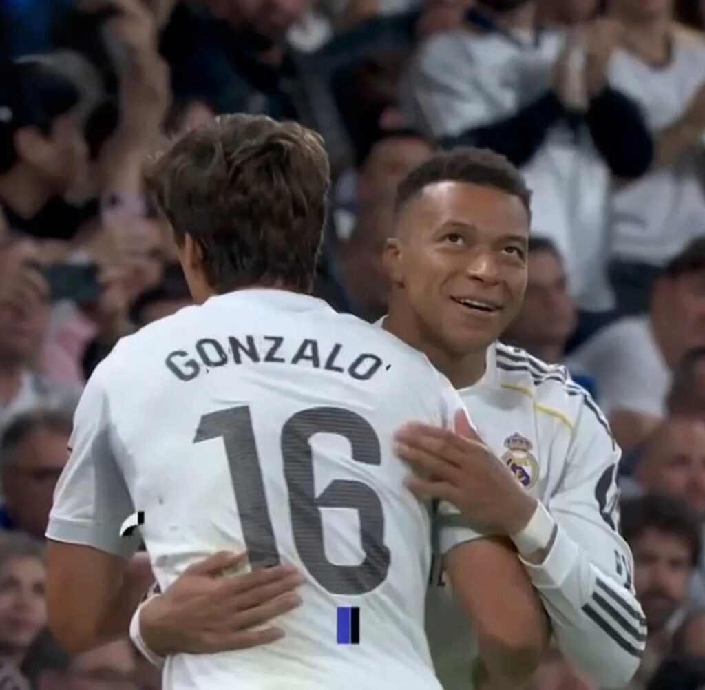 Aficionados del Real Madrid lanzan un mensaje muy doloroso a Kylian Mbappé en su regreso ante el Real Oviedo