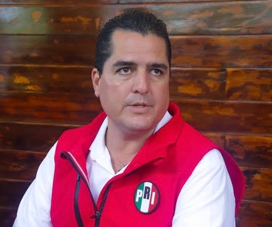Exige PRI la renuncia de Mario Delgado por el rezago educativo