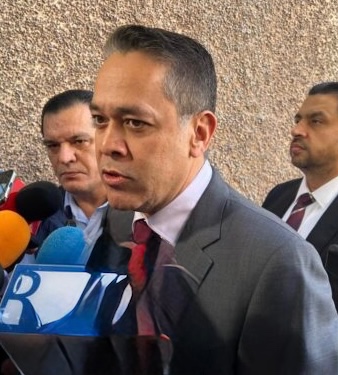 También detienen a Enrique Díaz, exsecretario de Finanzas de Rocha Moya; cayó en Europa