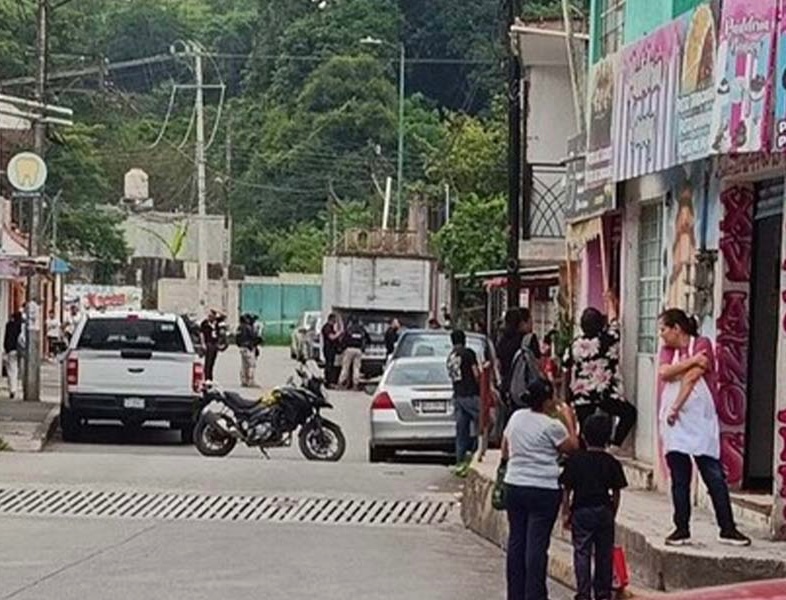 Movilización policiaca en Xalapa por hallazgo de una persona muerta en San Bruno