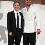Gael García estrena “Hombre al agua” en Venecia; la cinta cuenta con la participación del cantante puertorriqueño Ricky Martín