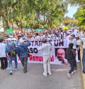 Línea Política | La crisis del Bienestar … no hay medicamentos, no hay insumos, no hay instrumentos para operar, no hay apoyo oficial